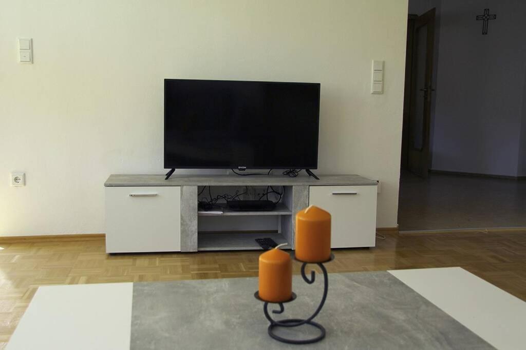 Schoene Helle Ferienwohnung In Waldnaehe Berching Bagian luar foto