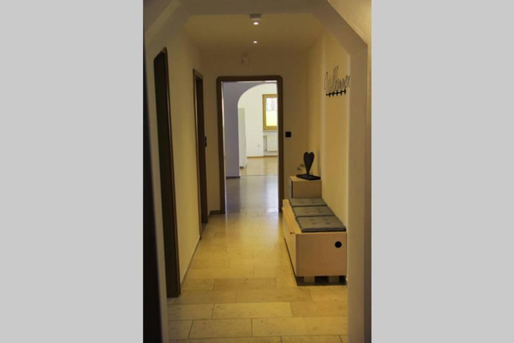 Schoene Helle Ferienwohnung In Waldnaehe Berching Bagian luar foto