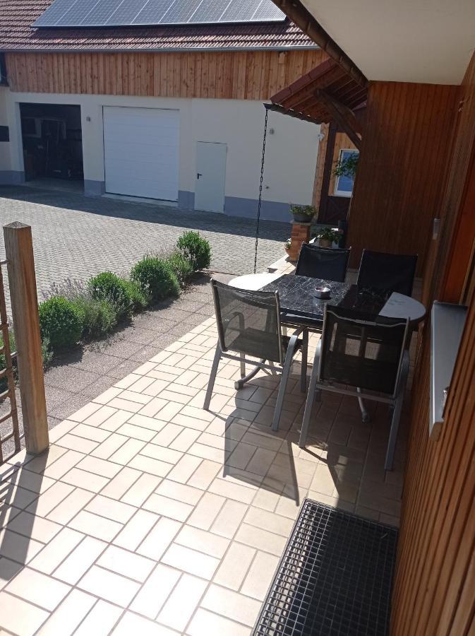 Schoene Helle Ferienwohnung In Waldnaehe Berching Bagian luar foto